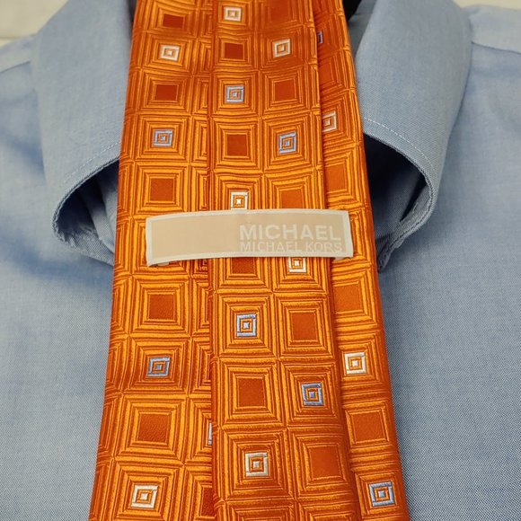 Men's MICHAEL KORS 100% Silk Tie Orange Geometric Pattern. - Picture 4 of 8